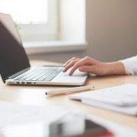 Sälja egentillverkade smycken online